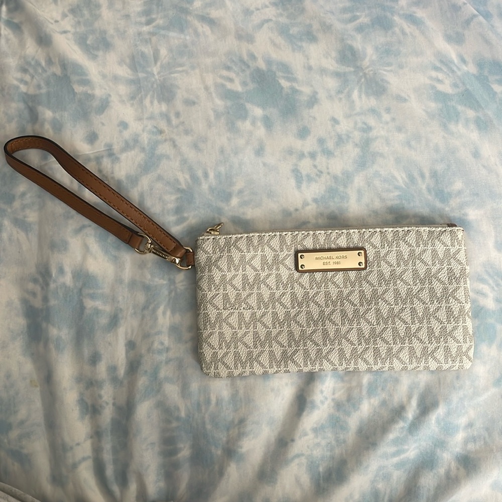 Wristlet Designer By Michael Kors, Size: Small